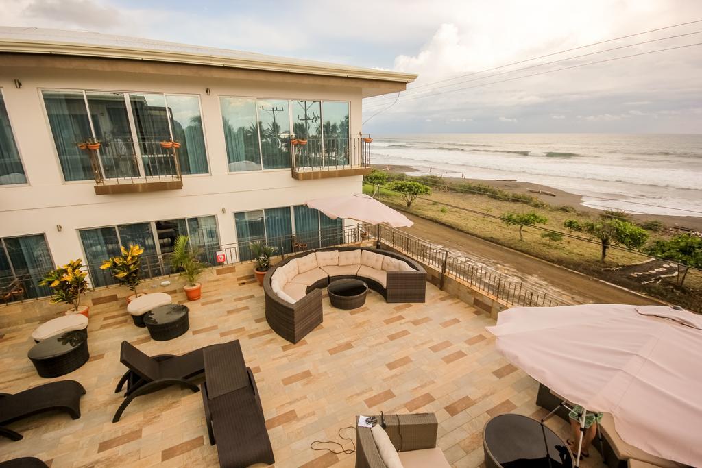 Beachfront Hotel Tramonto Jaco Exterior photo